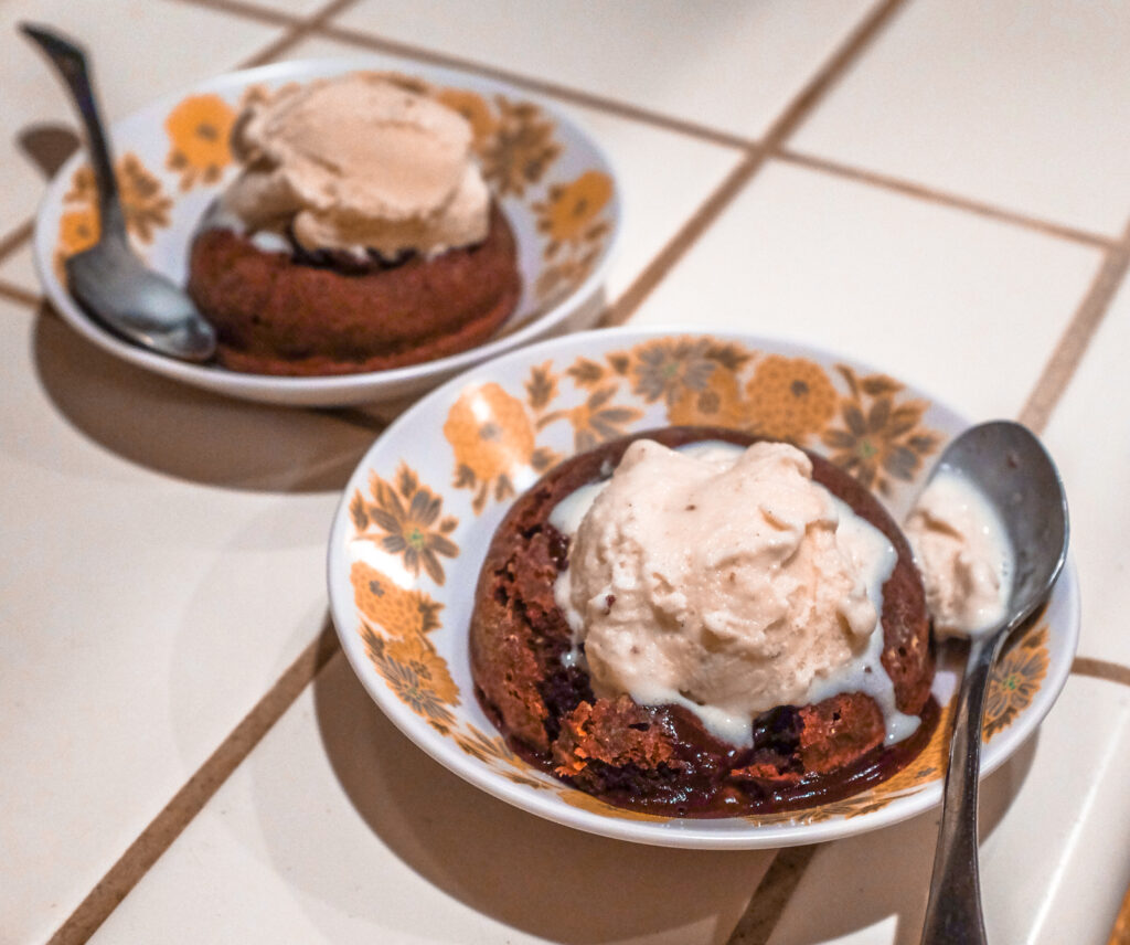 How to plan vacations - chocolate lava cake