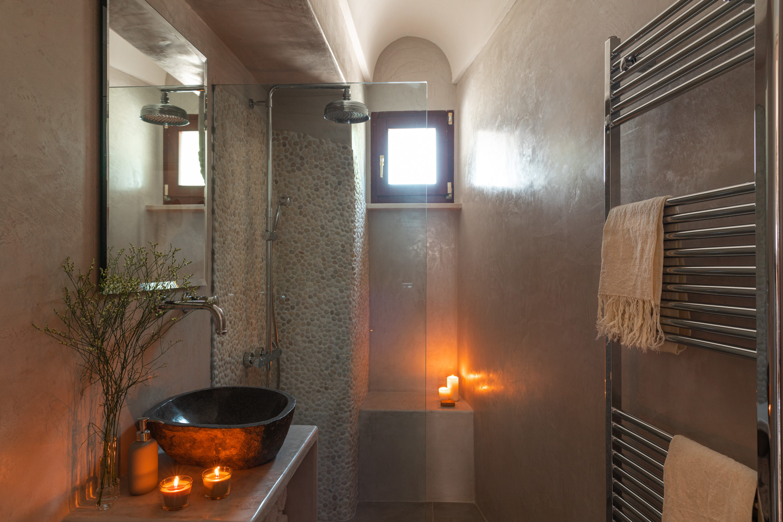 Stay in a Trullo in Puglia, bathroom