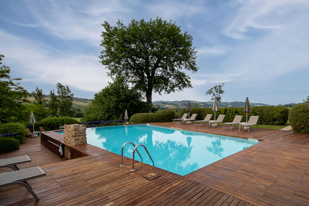 Dreaming of a destination wedding? poolside cocktails – from California to Italy